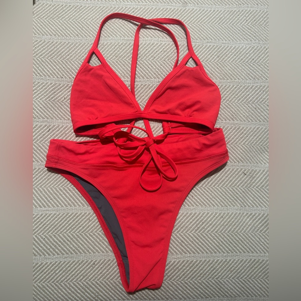 Jolyn bikini finn top and Zoe bottoms